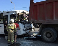 В ДТП с автобусом в Тюмени пострадали трое пассажиров