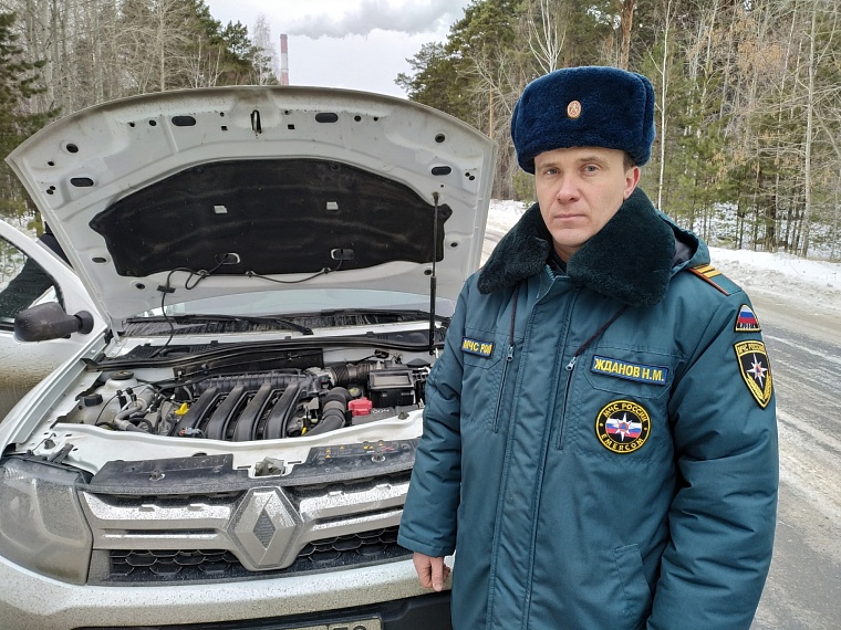 Почему машины глохнут в мороз: рекомендации пожарных мобильного пункта обогрева