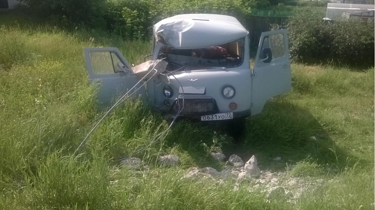 Водитель опрокинутой «Лады» скрылся с места ДТП, оставив в машине пьяную пассажирку