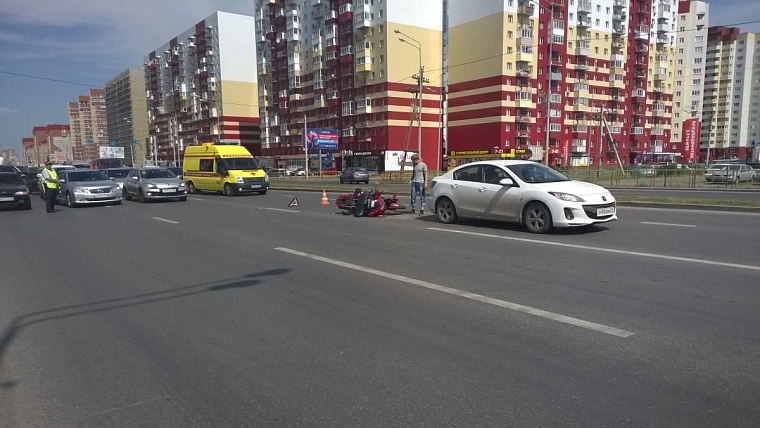 Водитель опрокинутой «Лады» скрылся с места ДТП, оставив в машине пьяную пассажирку