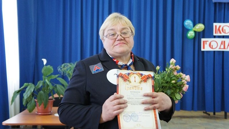 Лучший кондуктор ПАТП №1 Елена Карданова работает на автобусе маршрута №85