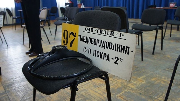 Лучший кондуктор ПАТП №1 Елена Карданова работает на автобусе маршрута №85