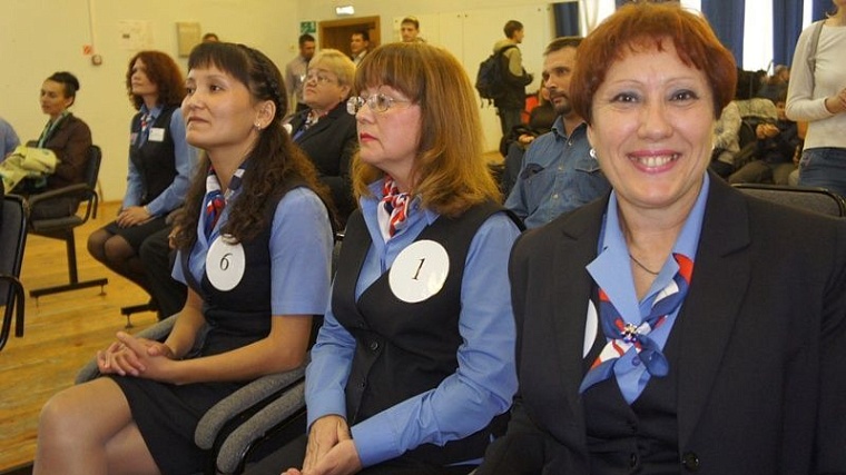 Лучший кондуктор ПАТП №1 Елена Карданова работает на автобусе маршрута №85