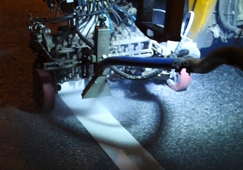 На улицах Тюмени начали наносить разметку термопластиком