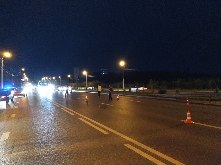 На Алебашевской в Тюмени проходит сплошная проверка водителей