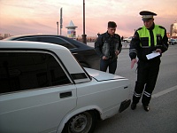 В центре Тюмени инспекторы ДПС поставили заслон пьяным водителям