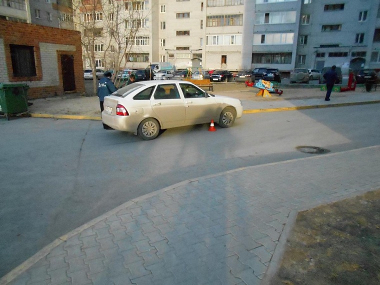 Из-за плохой дороги в столкновении «Доджа» и «Форда» погиб один из водителей