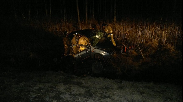 Из-за плохой дороги в столкновении «Доджа» и «Форда» погиб один из водителей