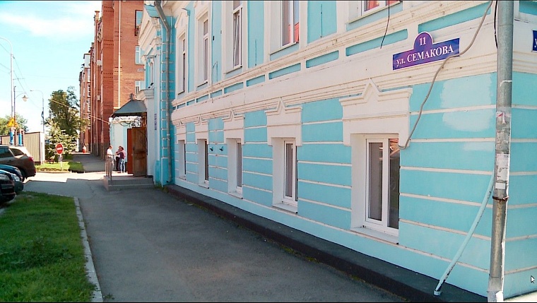 Хочешь вернуть права – приведи жену к наркологу