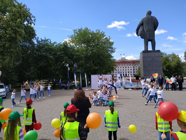 Тюменцам вручили "Лабораторию безопасности" на колесах