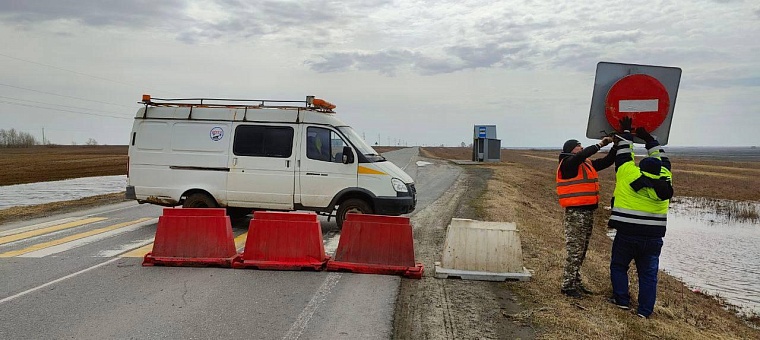 В Тюменской области из-за паводка временно закрыто движение шести межмуниципальных маршрутов