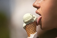 В какое время лучше есть мороженое - совет диетолога