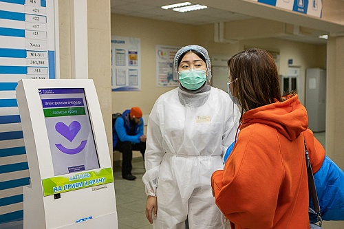 Врачи назвали полностью здоровыми только треть югорчан