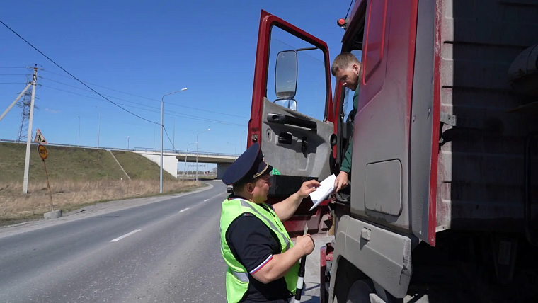 С начала года в Тюменской области произошло 88 ДТП с участием грузовиков