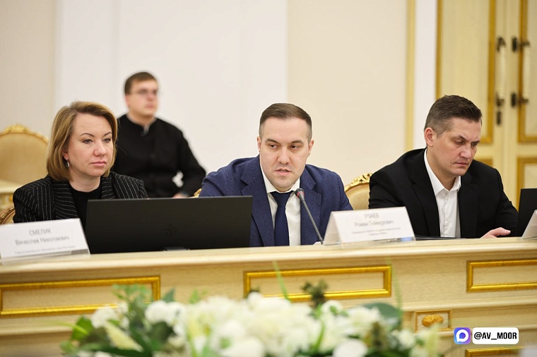 Александр Моор: Важно не допускать попыток посеять рознь или подорвать наше единство