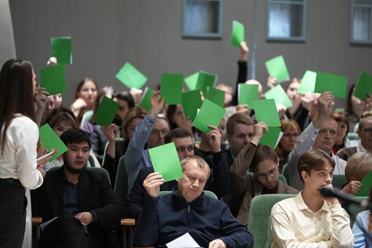 Тюменцы обсудили бюджет: новые дворы, пожарные гидранты и судьба пруда