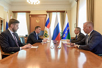 Министр сельского хозяйства РФ встретился с губернатором Александром Моором