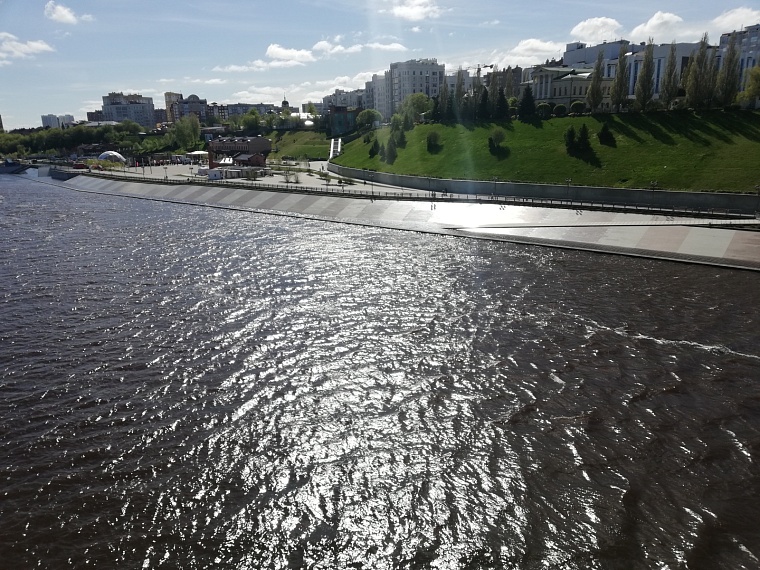 Паводок в Тюмени: река Тура выходит на максимальный уровень