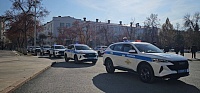 Губернатор Тюменской области и глава УМВД передали автоинспекторам 15 новых патрульных машин