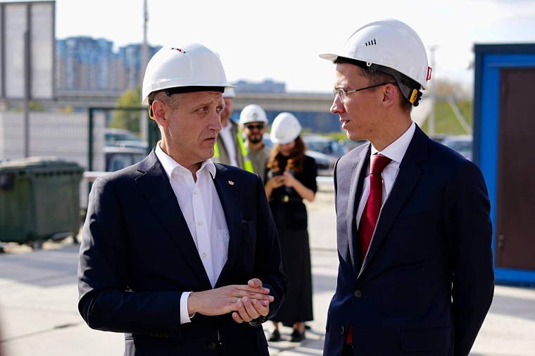 Замминистра Андрей Омельчук оценил ход строительства гостиницы тюменского межуниверситетского кампуса