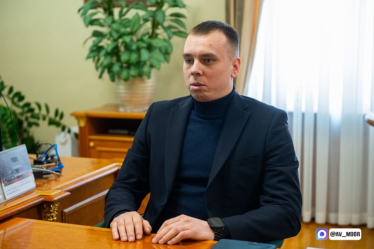 Александр Моор встретился с участниками программы «Время героев» Виктором Квасовым и Евгением Кочергиным