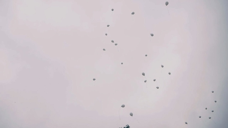 Юные тюменцы почтили память своих сверстников, погибших на Донбассе