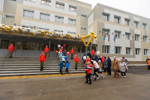 В Тюмени после капитального ремонта открылась школа №62