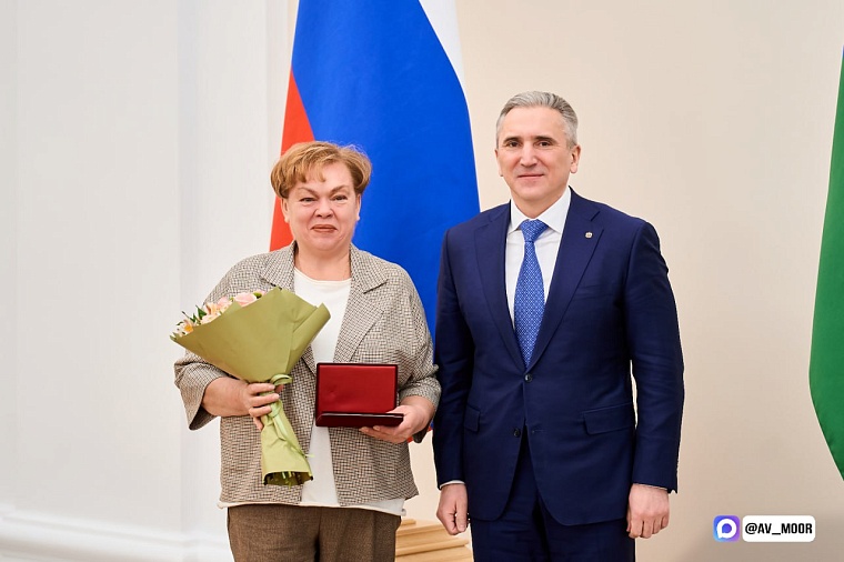 Александр Моор вручил госнаграды тюменцам: Каждый - профессионал своего дела