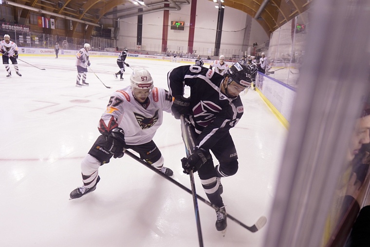 Тюменский ХК «Рубин» одолел одного из лидеров таблицы ВХЛ – «Омские крылья»