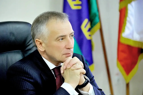 Глава Тобольска Петр Вагин поздравил бывшего мэра Владимира Мазура с юбилеем
