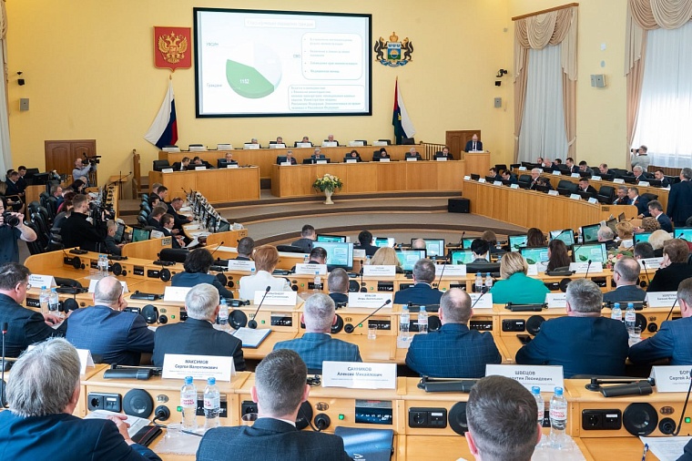 Депутаты Тюменской облдумы приняли отчет уполномоченного по правам человека Олега Датских