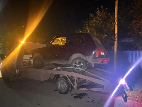 Тюменский школьник взял «Ниву» у дедушки, чтобы отвезти домой девушку
