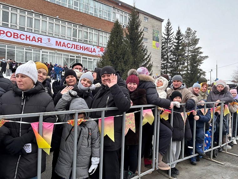 Рецепты с изюминкой: в Ялуторовске пекари сошлись в битве гигантских блинов