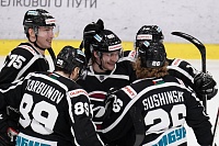 После убедительной победы в Челябинске ХК «Рубин» упрочил лидерство в турнирной таблице ВХЛ
