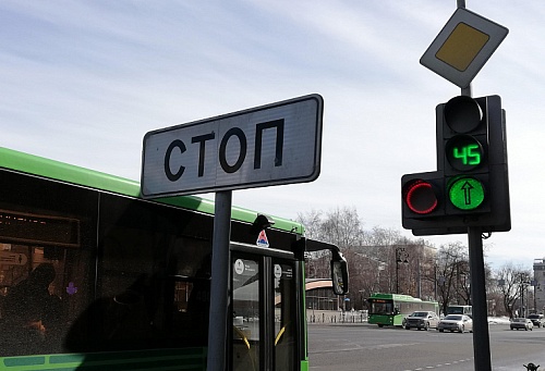 В районе Патрушева в Тюмени светофор перестал работать для пешеходов: как изменилась схема движения