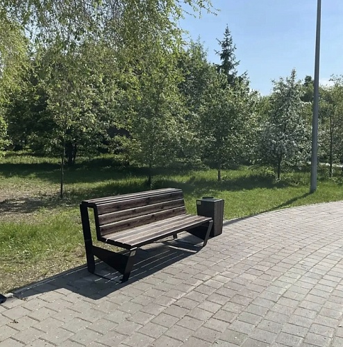 В Комсомольском сквере в Тюмени появились новые элементы благоустройства