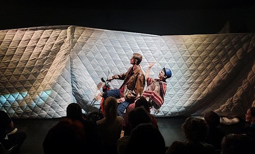 Как трудно быть молодым: в Тюмени показали «Над пропастью во ржи»