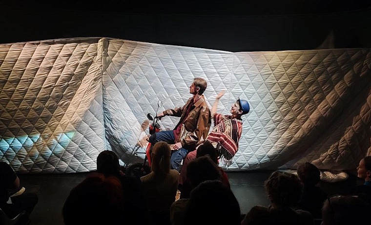 Как трудно быть молодым: в Тюмени показали «Над пропастью во ржи»