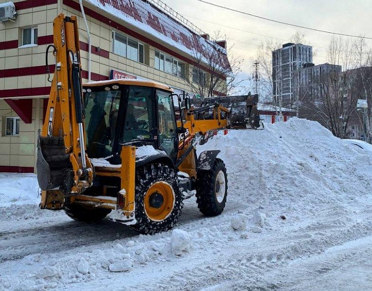 Рекорд с начала года: из Тюмени на полигоны уже вывезено более 600 тысяч кубометров снега