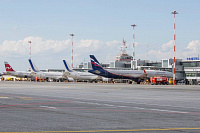 В тюменском аэропорту Рощино перед взлетом в самолете произошло задымление