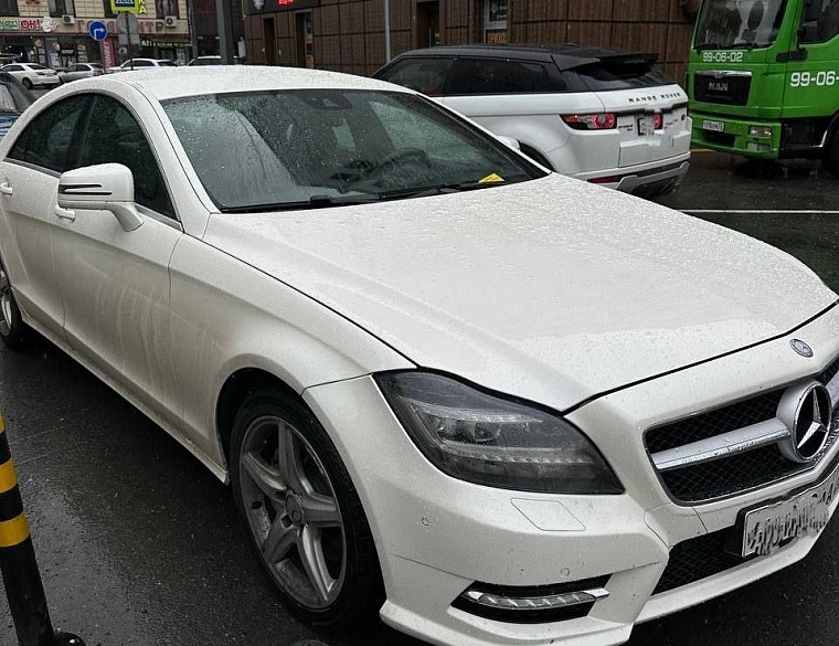 Тюменка променяла подругу на машину