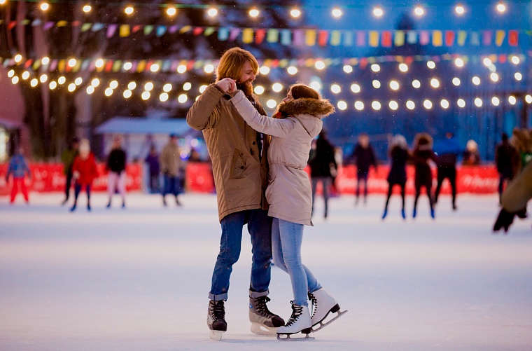 Гости катка «Сердце Тюмени» получат привилегии от Т2 в сезоне 2025–2026