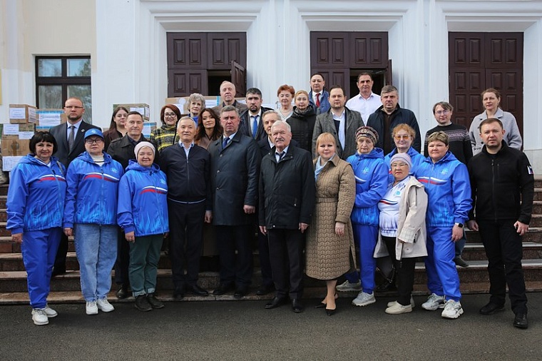 Депутаты и волонтеры облдумы отправили на СВО очередной гуманитарный груз