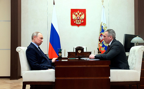 Главный итог встречи Владимира Путина и Александра Моора — одобрение участия в губернаторских выборах