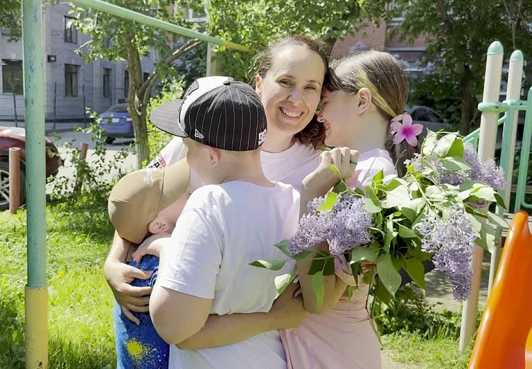 Народный фронт запустил опрос о поддержке многодетных семей в России