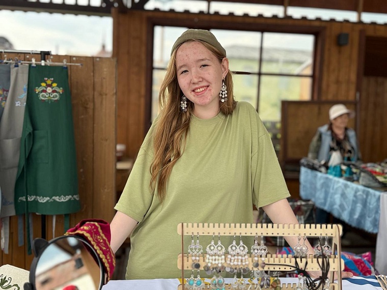 Тоболяки отмечают народный праздник Сабантуй