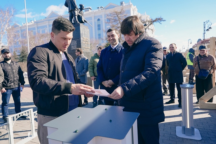 Максим Афанасьев: На площади Борцов революции появится восьмиметровая арка из искуственного камня