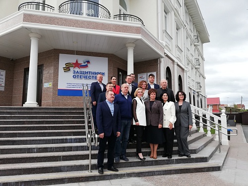 Депутаты Тюменской городской думы оценили работу фонда «Защитники Отечества»