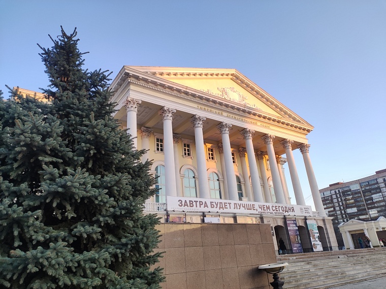 Непростой май: тюменский драмтеатр представит «Бег» на «Золотой маске» в Москве и сразу отправится на гастроли