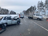 В массовом ДТП на трассе под Тюменью погиб житель Каскары